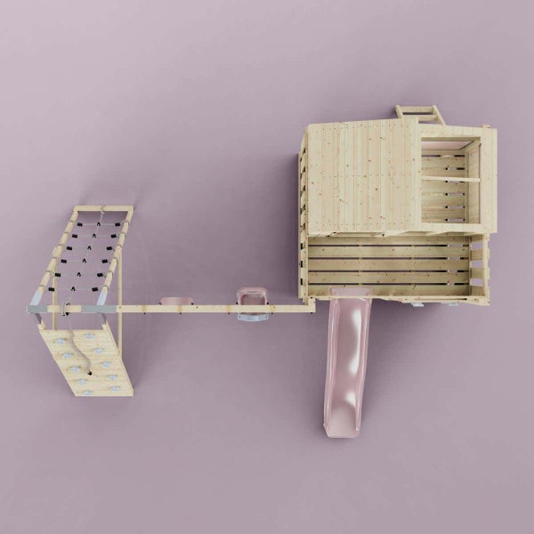 Kinderspielturm aus Holz in der Draufsicht mit Rutsche, zwei Schaukeln, Kletterwand und Kletternetz.