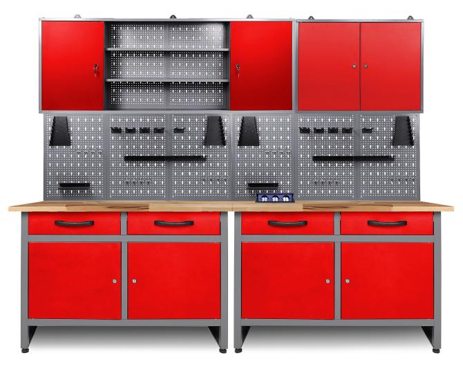 Werkbank mit Werkzeugschränken und Lochwand für Werkzeugaufbewahrung