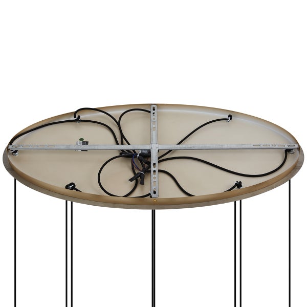 Rückseite einer ovalen Hängelampe mit Befestigungsvorrichtung und Verkabelung