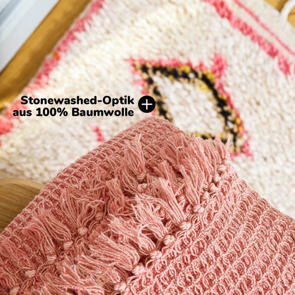 mokebo Tagesdecke ‘Die Hyggelige’, Strickdecke oder Kuscheldecke in Taupe
