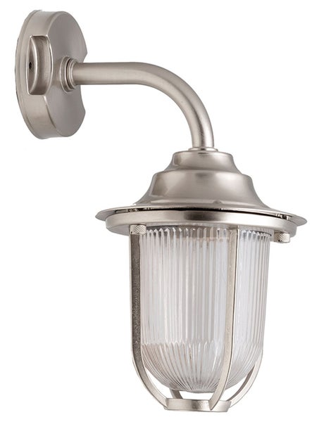 Wandleuchte mit gebogenem Arm und geripptem Glasschirm