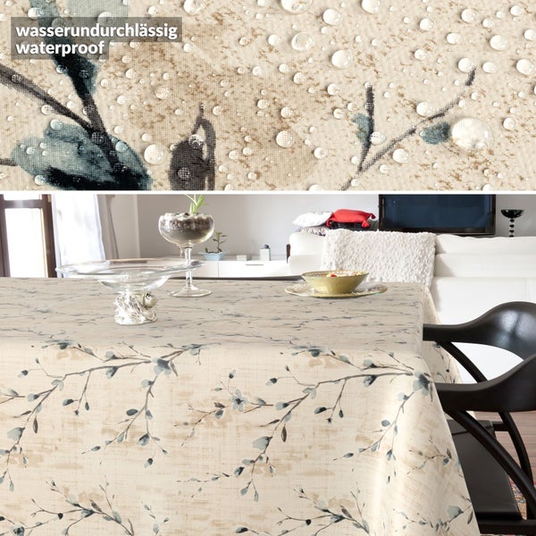 Wasserundurchlässige Tischdecke mit Zweigmuster, Detailansicht von Wassertropfen und Ansicht in einem modernen Wohnzimmer.