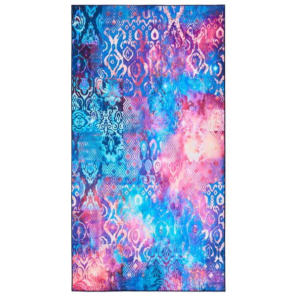 Rechteckiger Teppich mit farbenfrohem Patchwork-Muster und verschiedenen Ornamenten.