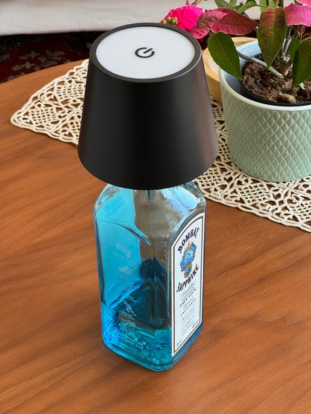 LED Lampe Tischlampe und Flaschenlampe, Farbe Schwarz, kabellos, dimmbar, aufladbar USB, zum Aufstecken auf Flaschen für zu Hause, Restaurants, Hotels, Bars