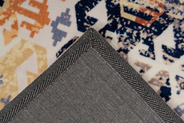 Rechteckiger Teppich mit geometrischem Orient-Muster im Vintage-Stil, mehrfarbig in Orange und Blau.