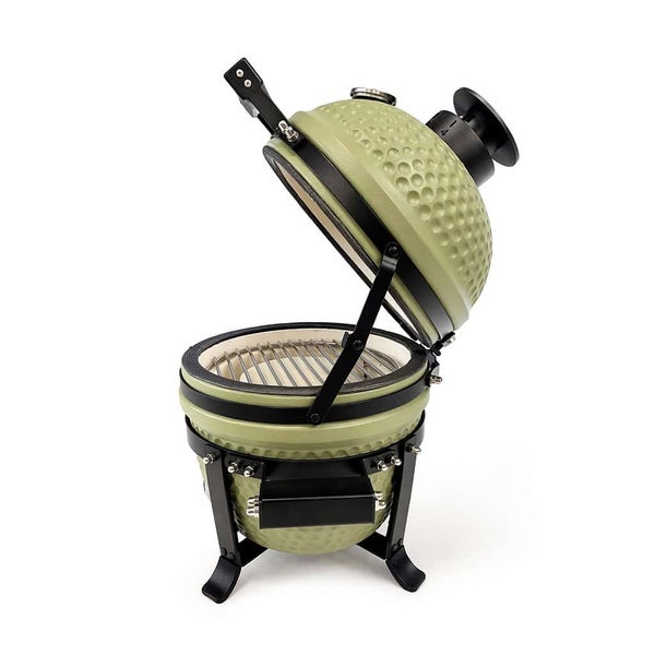 Kamado Keramikgrill mit offenem Deckel, Grillrost und stabilem Metallgestell.