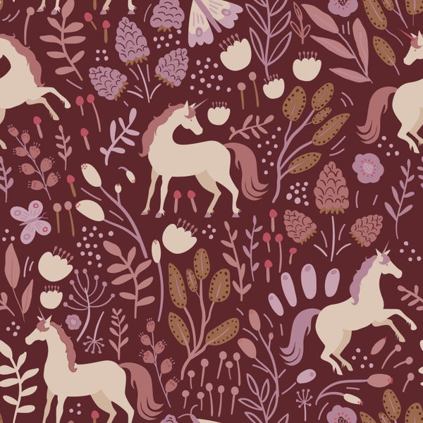 Nahtloses Muster mit Einhörnern, Blumen und Blättern auf dunklem Hintergrund.