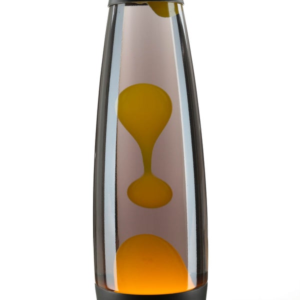 Dekorative Lavalampe mit gelbem Wachs in transparentem Behälter.