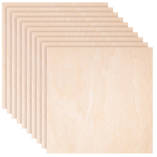 Stapel von zehn quadratischen Sperrholzplatten für Bastelarbeiten und Modellbau mit feiner Holzmaserung.