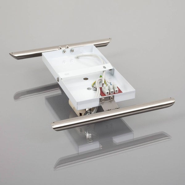 Deckenleuchte mit Metallfassung und Anschlussklemmen