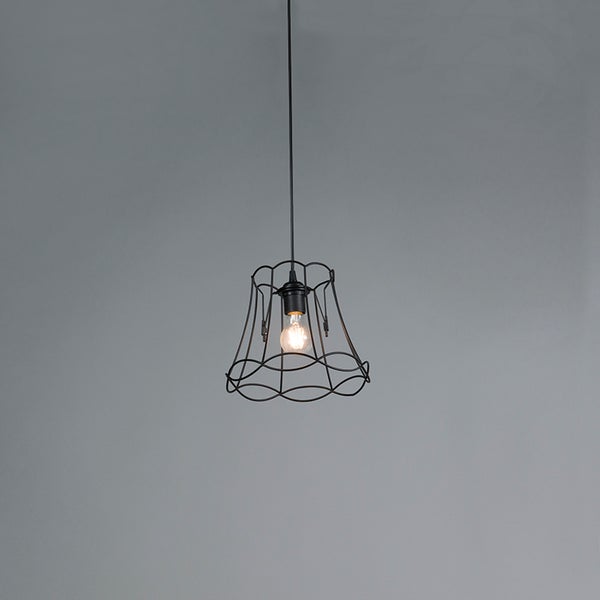 Hängelampe mit Lampenschirm aus Metalldraht