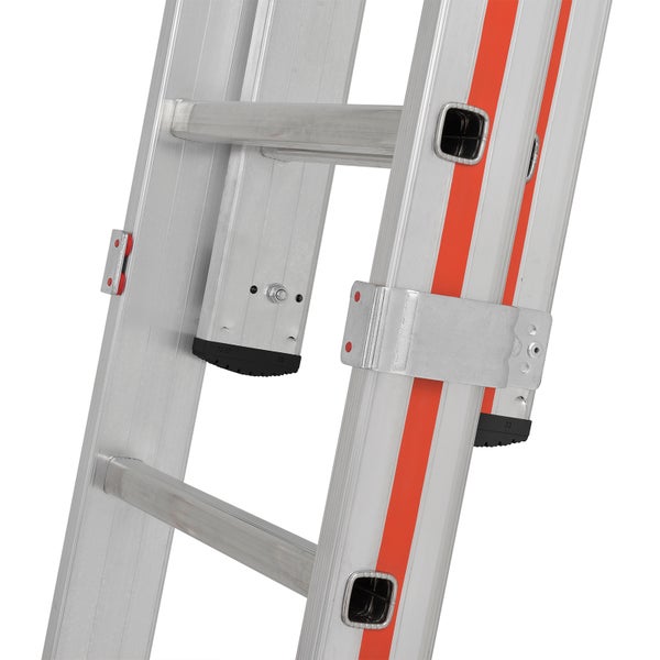 Detailansicht einer Aluminiumleiter mit Sprossen