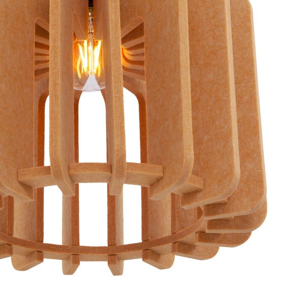 Pendelleuchte aus braunem Filz mit Lamellendesign und sichtbarem Leuchtmittel.