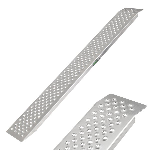 Eine rutschfeste Trutzholm Auffahrrampe aus Aluminium mit Lochprofil für einen sicheren Transport.