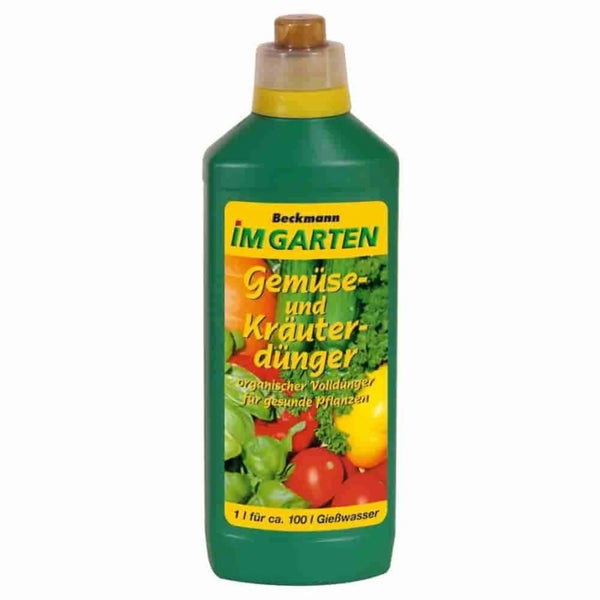 Eine Flasche Beckmann Im Garten Gemüse und Kräuterdünger mit einem Inhalt von einem Liter als organischer Volldünger für Pflanzen.