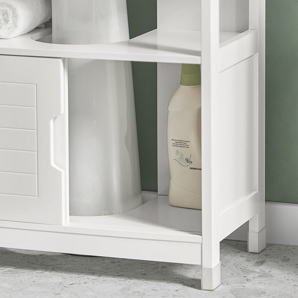 Detailansicht eines Badezimmerregals mit Ablageflächen und Schrank