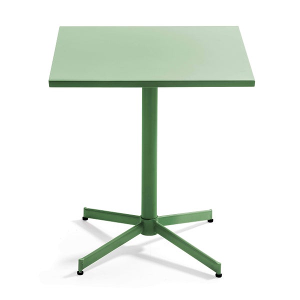 Quadratischer Bistrotisch aus Metall in Grün mit Kreuzfuß.