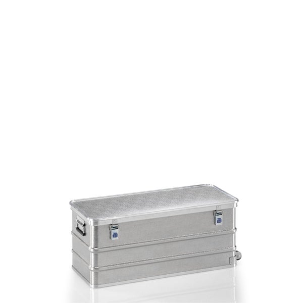 Rechteckige Aluminium-Transportbox mit integrierten Rollen und zwei Verschlüssen.