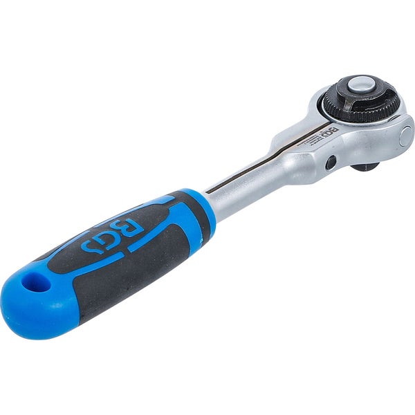 Werkzeugsatz zur Motorreparatur im blauen Koffer