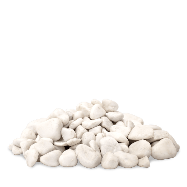 Weiße Flusssteine, glatte Zierkiesel in verschiedenen Größen für Garten und Dekoration.