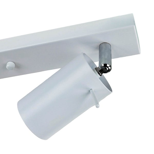 Weiße Deckenleuchte mit einem Strahler