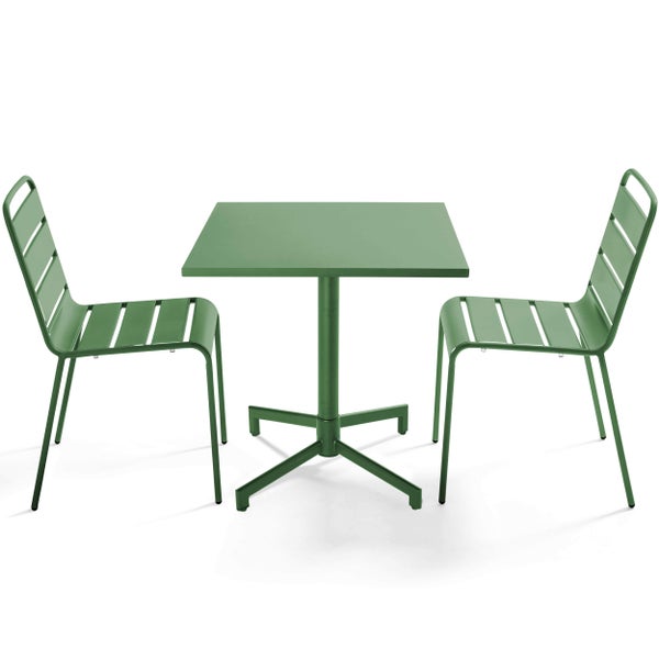 Quadratischer Bistrotisch aus Metall in Grün mit Kreuzfuß.