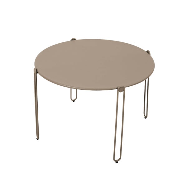 Runder Beistelltisch aus Metall mit vier dünnen Beinen in der Farbe Taupe.