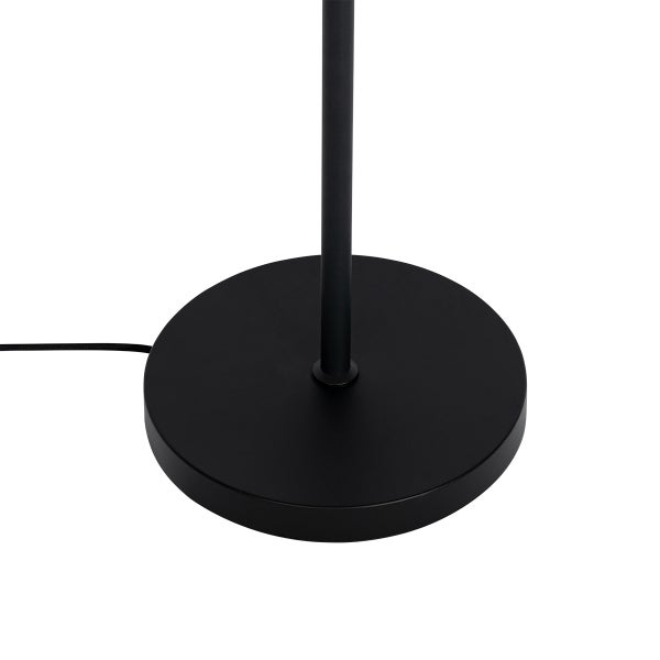 Detailaufnahme des Fußes einer Stehlampe