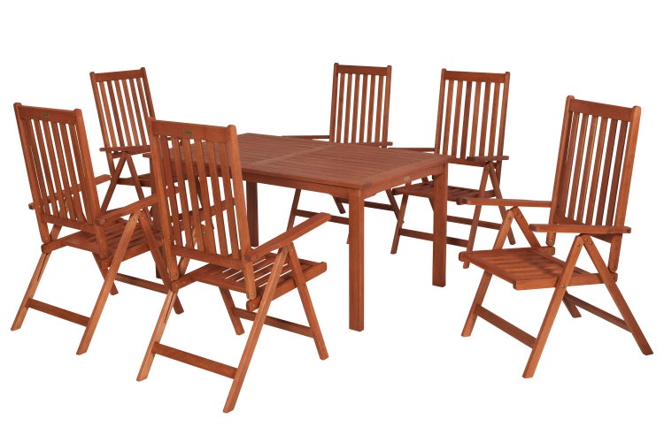 Gartengarnitur mit sechs Klappstühlen und einem rechteckigen Tisch