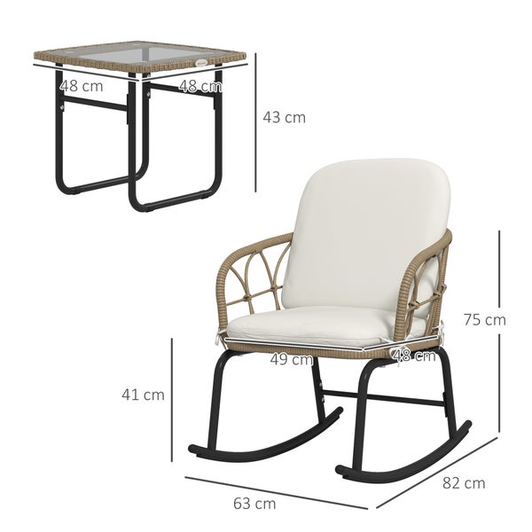 Gartenmöbel-Set bestehend aus einem Schaukelstuhl mit weißen Polstern und einem Beistelltisch mit Glasplatte inklusive Maßangaben in Zentimeter.