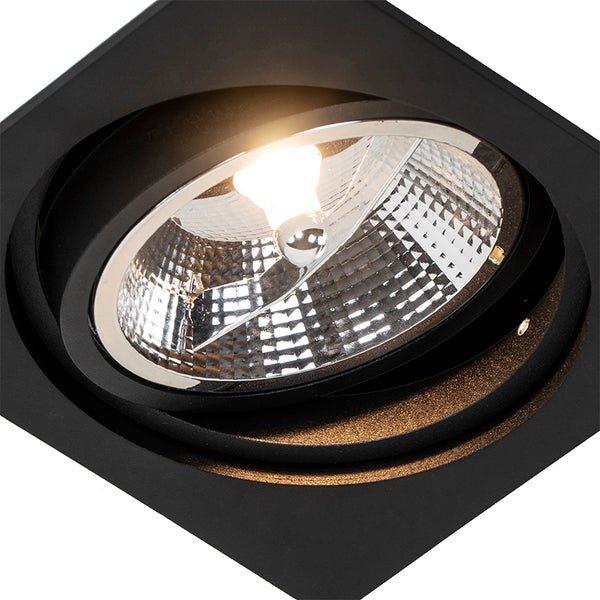 Quadratischer Einbaustrahler in Schwarz mit schwenkbarem, rundem Kopf und leuchtendem LED Leuchtmittel.