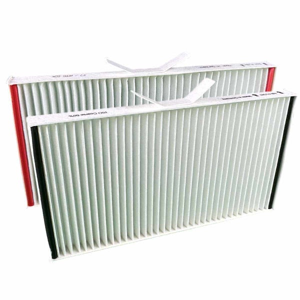 Zwei Zuluftfilter mit Faltenstruktur