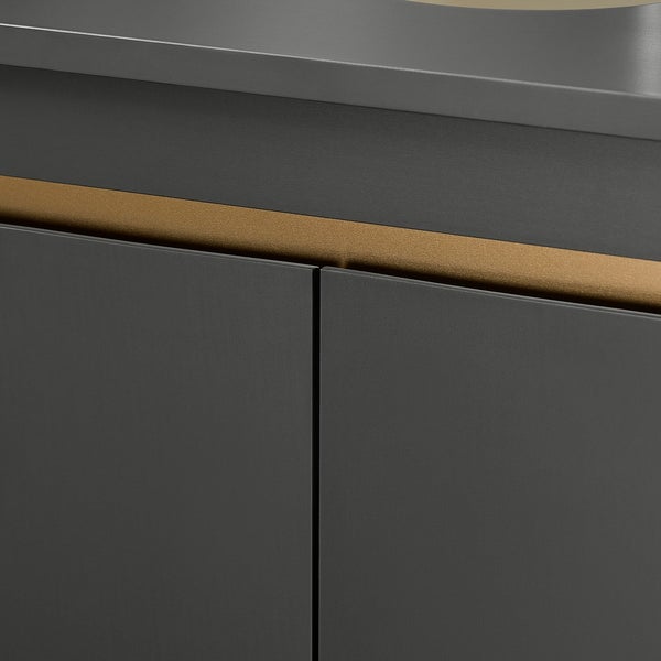 Detailansicht eines Badezimmerschranks mit zwei Türen