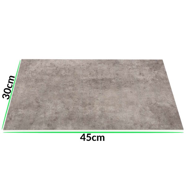 Rechteckiges Platzset in Betonoptik, 45 Zentimeter mal 30 Zentimeter.
