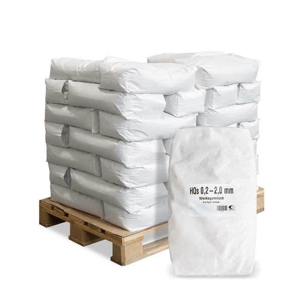 Werksgemisch 0,2 bis 2,0 Millimeter in 25 Kilogramm Papiersäcken auf einer Holzpalette.