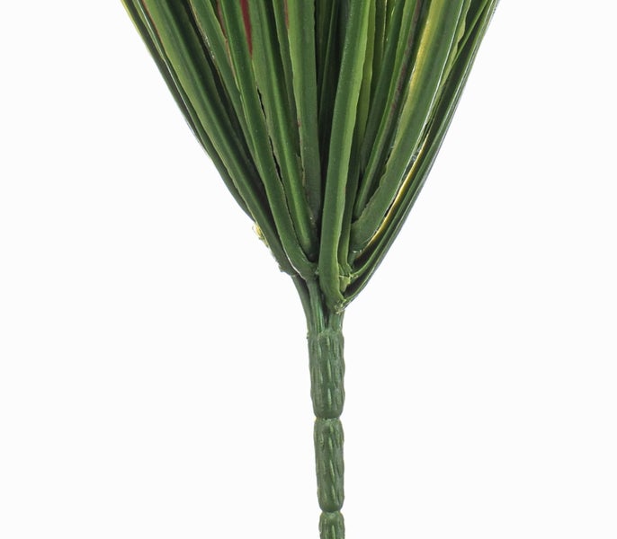 Detailansicht eines Stiels einer künstlichen Pflanze mit grünen, schmalen Halmen aus Kunststoff.