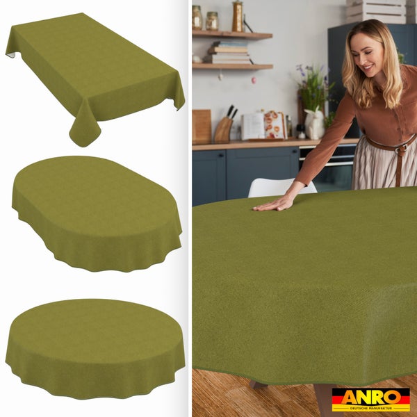 Grüne Tischdecke in rechteckiger, ovaler und runder Form sowie eine Frau in einer hellen Küche beim Glattstreichen der Tischdecke. ANRO Logo.