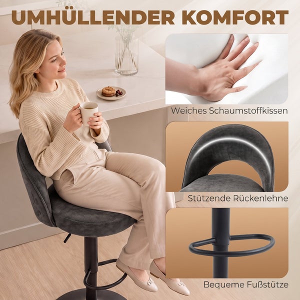 Frau sitzt auf einem bequemen Barhocker mit weichem Schaumstoffpolster, stützender Rückenlehne und Fußstütze in moderner Wohnumgebung.