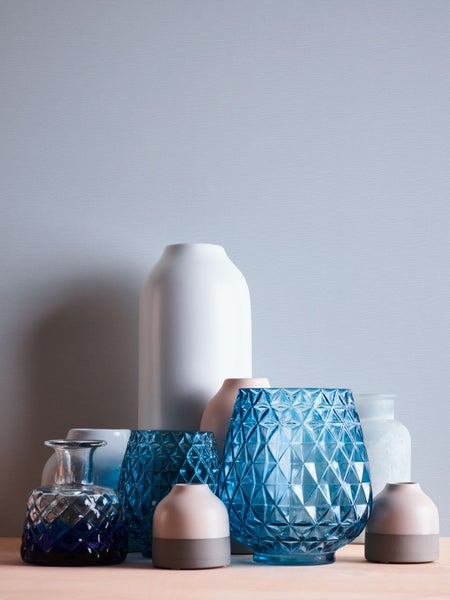 Würfelförmiger Spind mit Tür und den Maßen 40 mal 40 mal 40 Zentimeter