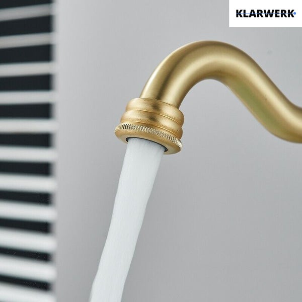 Metallischer Wasserhahn mit fließendem Wasser Klarwerk Logo