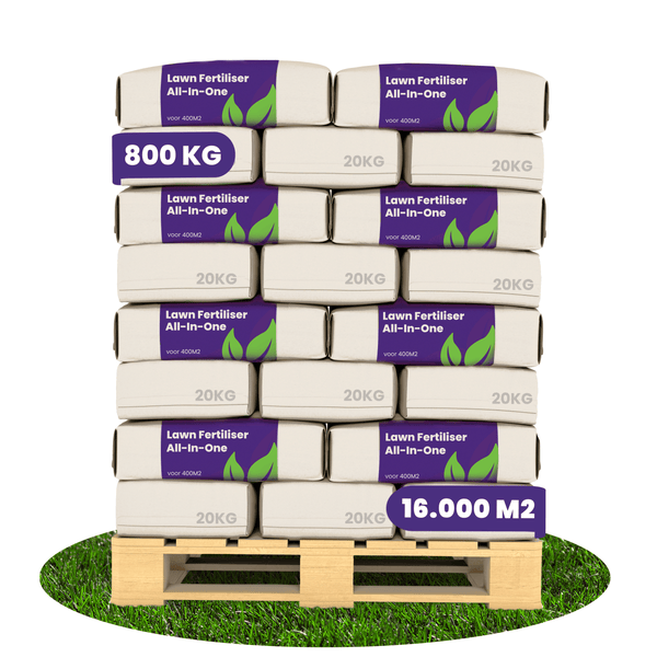 Palette mit Rasendünger All-In-One, insgesamt 800 Kilogramm verteilt auf 40 Säcke à 20 Kilogramm, für 16.000 Quadratmeter Fläche.