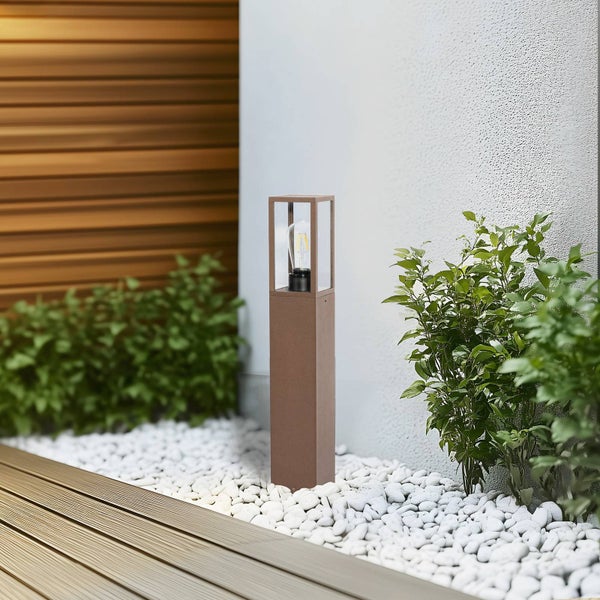 Lindby Außenleuchte Robigus (spritzwassergeschützt (Landhaus, Vintage Rustikal) in Braun aus Aluminium (1 flammig E27) - Wegeleuchte Pollerleuchte Wegelampe Sockelleuchte