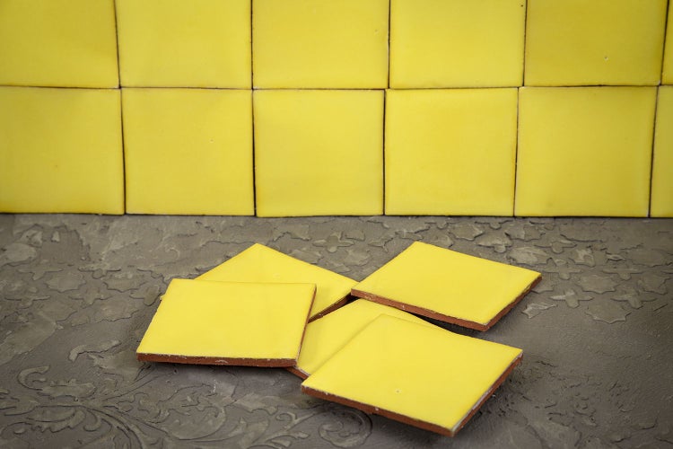 Gelbe Keramikfliesen für Wand und Boden