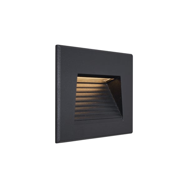 Quadratische LED-Wandeinbauleuchte in Schwarz mit horizontalen Lamellen für indirektes Licht.