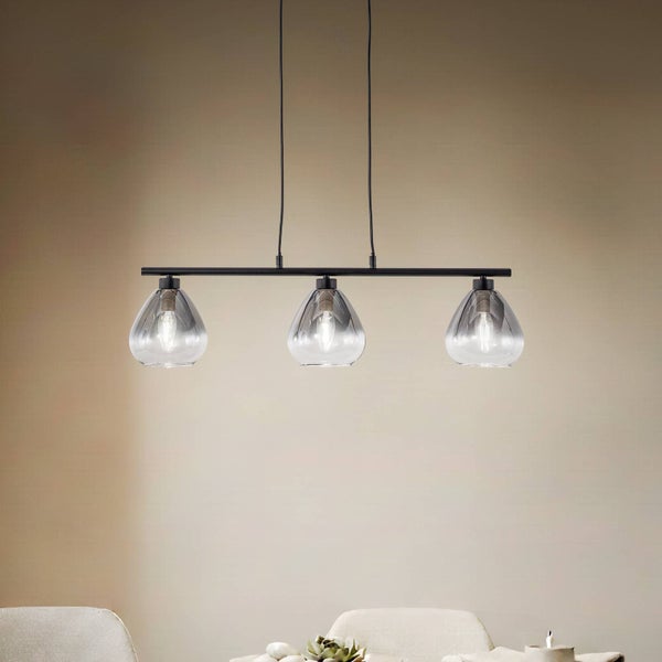 Dreiflammige Pendelleuchte mit klaren Glasschirmen für den Innenbereich