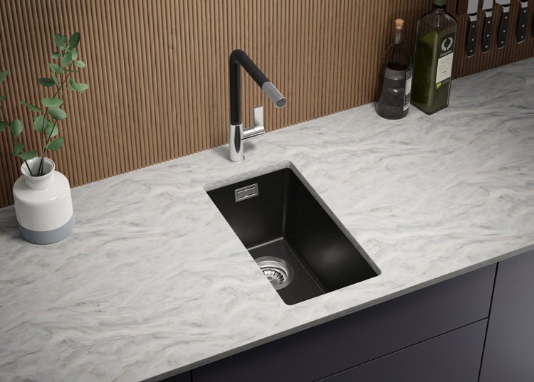 PRIMAGRAN Unterbauspüle Granit Alles Schwarz 26x47cm, Spülbecken 1 Becken + Küchenarmatur 32x20cm + Ablauf-Set, Granitspüle ab 30er Unterschrank - London