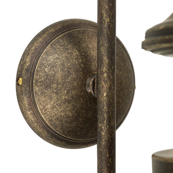 Detailaufnahme einer Wandleuchte aus Metall