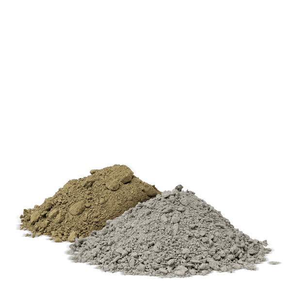 Zwei Häufen unterschiedlicher Baustoffe wie Sand oder Mörtel in Grau und Braun.