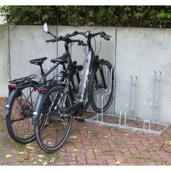 Fahrradständer mit zwei Fahrrädern