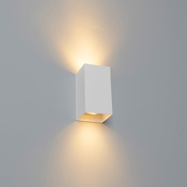 Weiße Wandleuchte für Innenräume